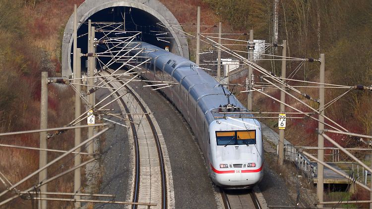 Die Bahn will zurück in die schwarzen Zahlen.
