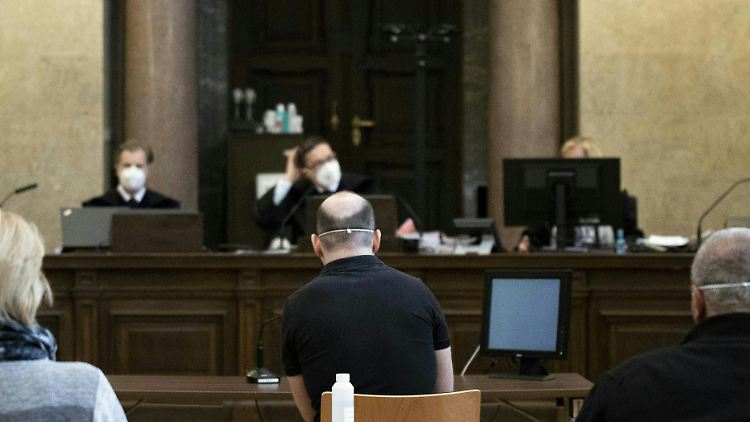 "Sämtliche Vorwürfe sind richtig", bekannte sich der Rechtsextremist schuldig.