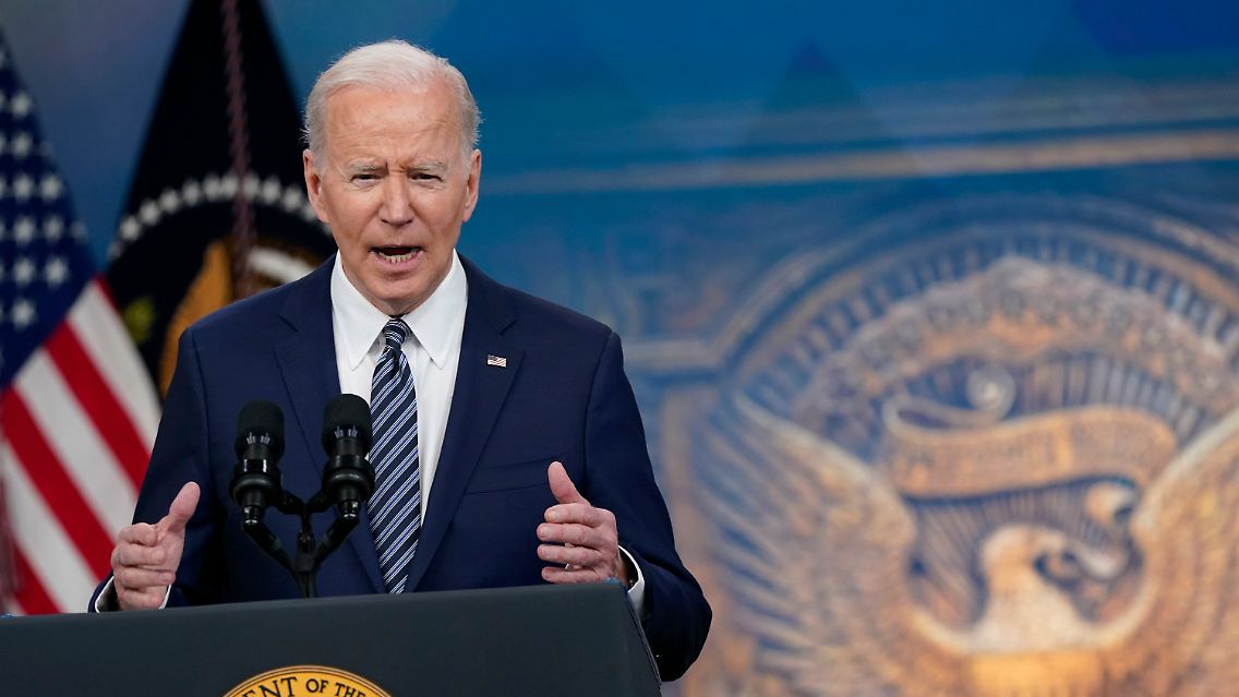 "Es gibt Anzeichen dafür, dass er einige seiner Berater entlassen oder unter Hausarrest gestellt hat", sagt Joe Biden.