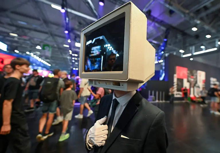 ee93a77afb3eb59bfb0c56411ba16482