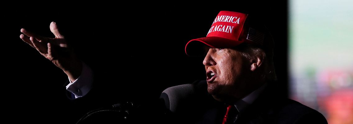 2022-03-27T020016Z_1401805133_RC2PAT9V9QSF_RTRMADP_3_USA-TRUMP.JPG