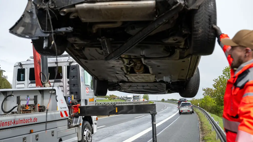 Es-gibt-weniger-Unfallschaeden-im-Freistaat-Besonders-in-einigen-Landkreisen-duerfen-sich-die-Autofahrer-deshalb-auf-niedrigere-Versicherungsbeitraege-freuen