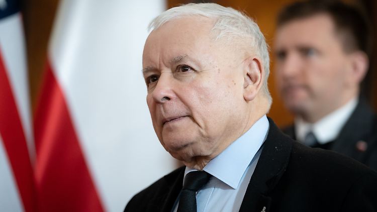 "Wenn die Amerikaner uns bitten würden, US-Atomwaffen in Polen einzulagern, so wären wir dafür aufgeschlossen", sagte Kaczynski.