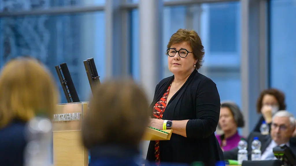 Verteidigt-ihren-Ansatz-Petra-Grimm-Benne