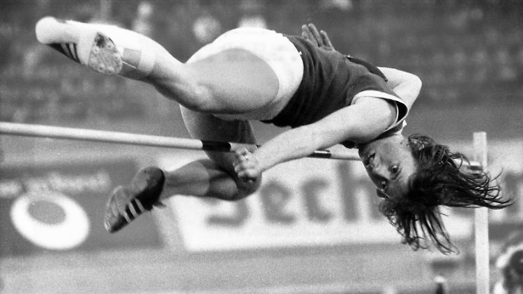 Insgesamt sieben Weltrekorde springt Ackermann in ihrer Karriere.