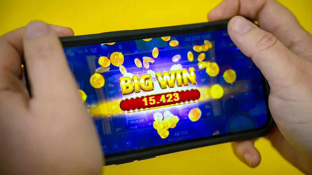 Anbieter-von-Gluecksspielen-muessen-ueber-die-Risiken-informieren-Die-aktuelle-Umsetzung-sehen-Experten-kritisch