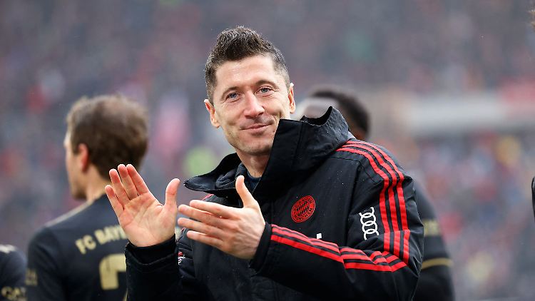 Lewandowski selbst hält sich aus den Diskussionen raus.
