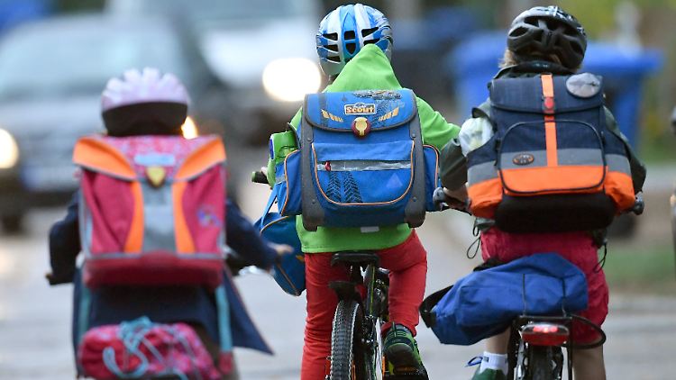 Kinder auf dem Weg zur Schule: Unter radfahrenden Kindern sind die Unfallzahlen gesunken.