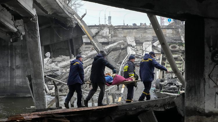 In Irpin sollen russische Soldaten willkürlich auf unbewaffnete Zivilisten geschossen haben.