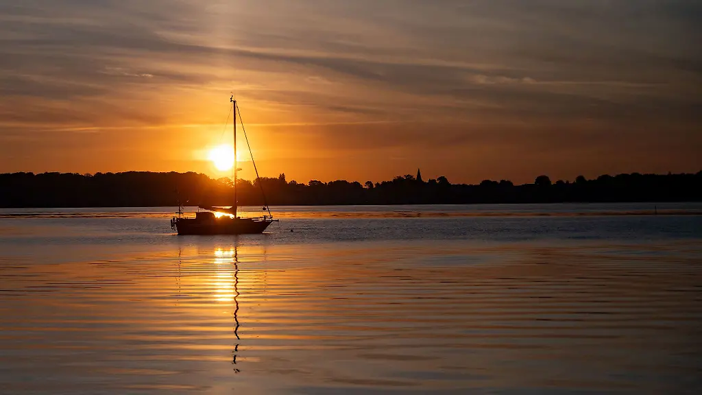 Am-Dienstag-erwartet-der-DWD-bis-zu-28-Grad-in-MV-Am-Mittwoch-soll-es-Gewitter-geben