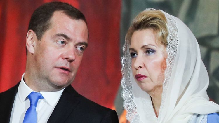 Eine Jugendliebe, die bis heute hält: Dmitri Medwedew mit seiner Frau Swetlana.