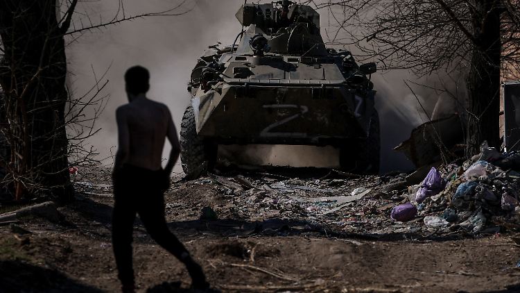 Die russische Armee belagert Mariupol seit Wochen und ist mit erbittertem ukrainischem Widerstand konfrontiert.