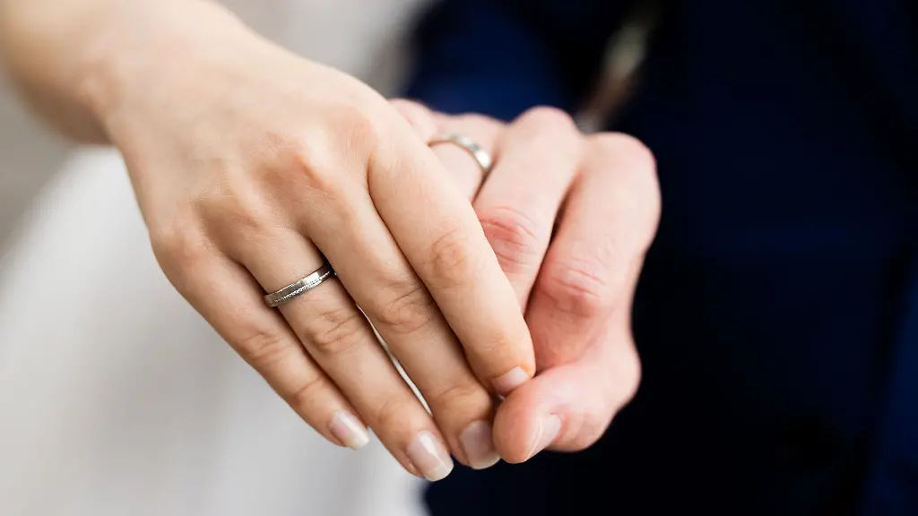 Bei-Schenkungen-oder-Erbschaften-haben-Eheleute-einen-finanziellen-Vorteil