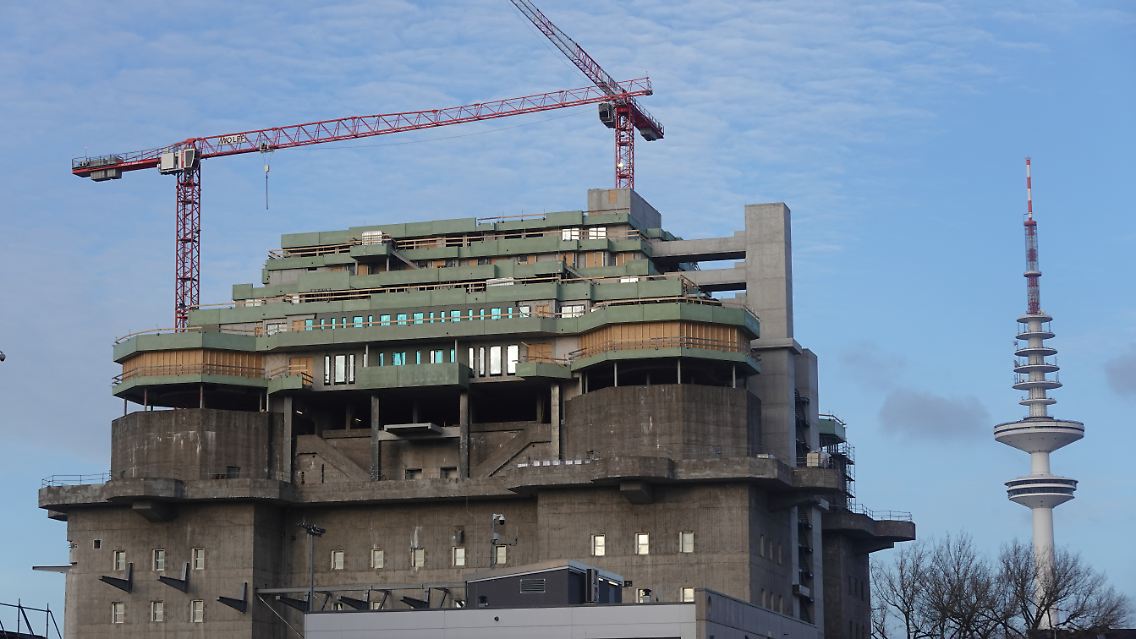 Eine der bekanntesten Schutzanlagen Deutschlands: Der Bunker in der Hamburger Feldstraße. Auf den alten Schutzräumen wird unter anderem ein Hotel eingerichtet.