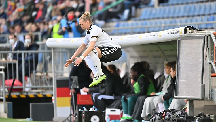 Alexandra Popp ist fit und zurück im DFB-Team.