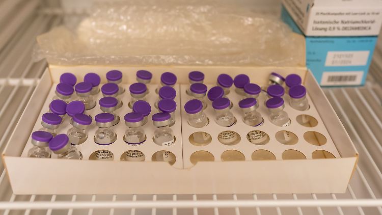 Immerhin: Der Impfstoff von Biontech ist inzwischen neun Monate haltbar.