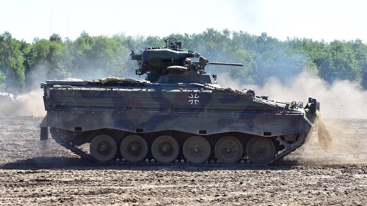 Seit 2015 wird statt des Schützenpanzers Marder der Nachfolger Puma an die Bundeswehr geliefert.