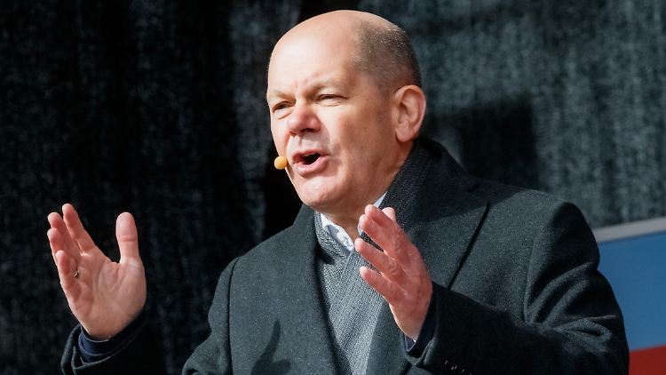 Bundeskanzler Scholz soll auf Wunsch der Union nach EU-Kommissionspräsidentin von der Leyen und dem britischen Premierminister Johnson auch in die Ukraine reisen.