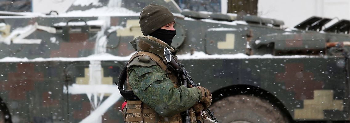 2022-03-10T173434Z_1405793269_RC2SZS96R0E5_RTRMADP_3_UKRAINE-CRISIS-EAST.JPG