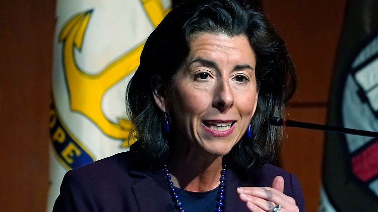 US-Handelsministerin Gina Raimondo. Auch sie hat sich auf der Veranstaltung mit dem Virus infiziert. 