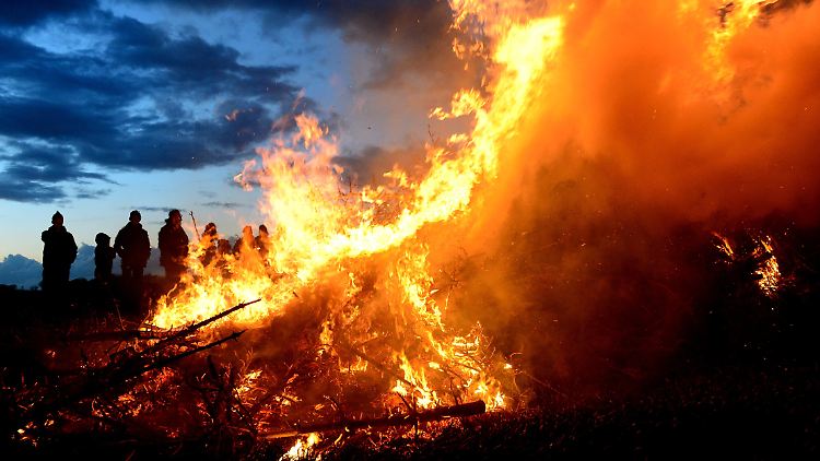 Wegen der Corona-Pandemie waren zwei Jahre lang keine Osterfeuer möglich.
