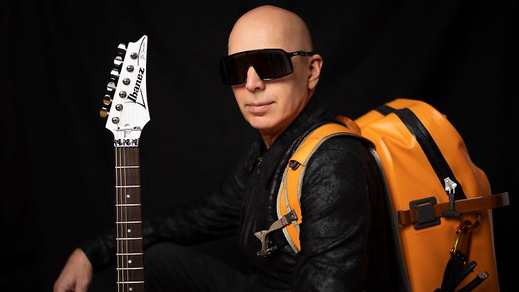 Hat ein neues Album im Gepäck: Joe Satriani.