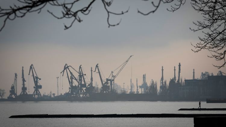 Die strategisch wichtige Hafenstadt Mariupol liegt am Asowschen Meer.