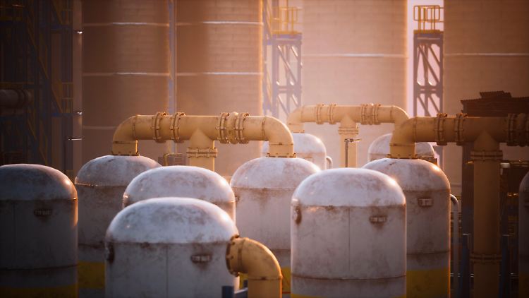 Die Internationale Energieagentur (IEA) schätzte Mitte März, dass Öl-Lieferungen aus Russland ab April um drei Millionen Barrel pro Tag fallen könnten.