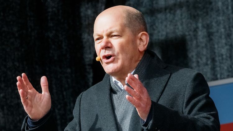 Bundeskanzler Scholz sprach sich bislang nicht für die Lieferung schwerer Waffen an die Ukraine aus.