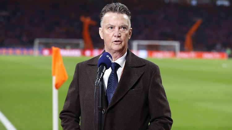 Nach der WM gibt van Gaal sein Amt als Nationaltrainer planmäßig ab.