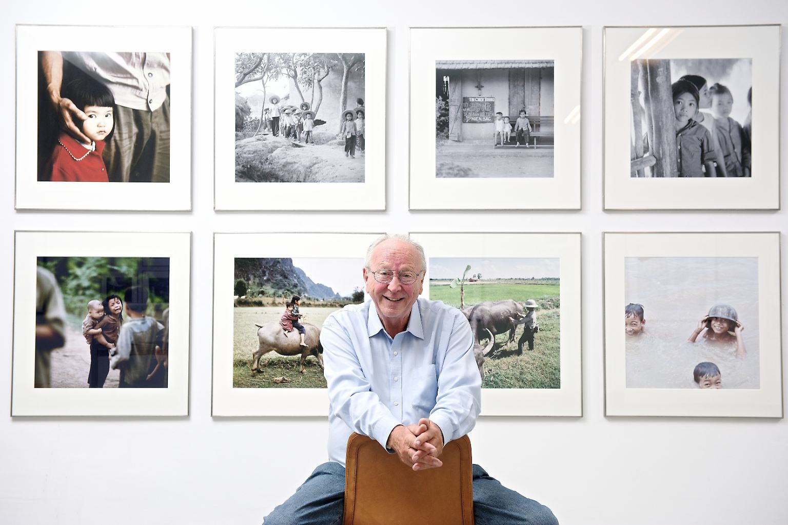 Der Fotograf Thomas Billhardt hat in seinem Berufsleben, das in den 1950ern begann, an die 50 Länder bereist und dort das Alltagsleben und besondere Ereignisse dokumentiert. Besonders bekannt sind seine Bilder aus dem Vietnamkrieg in den 1960ern. Er wurde ...