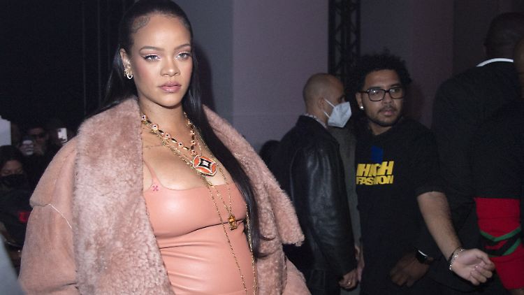 Ihren Babybauch darf jeder sehen: Rihanna.