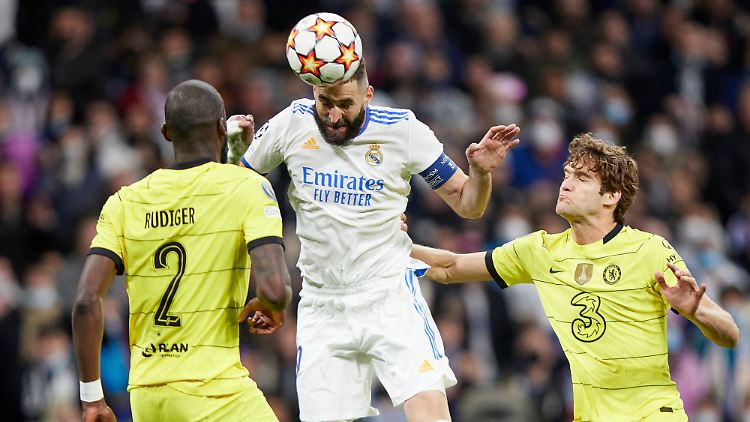Wieder mal der Mann der Spiels: Karim Benzema köpfte Real Madrid weiter.