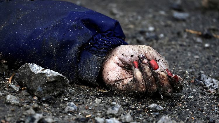 Foto mit Symbolcharakter: Die Hand von Iryna Filkina.