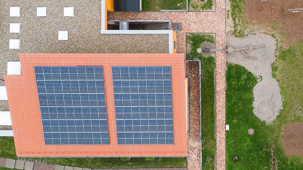 Die-Ampel-Regierung-will-bei-den-Ausbauzielen-fuer-die-erneuerbaren-Energien-weiter-vorankommen-Die-Photovoltaik-ist-ein-wichtiger-Baustein