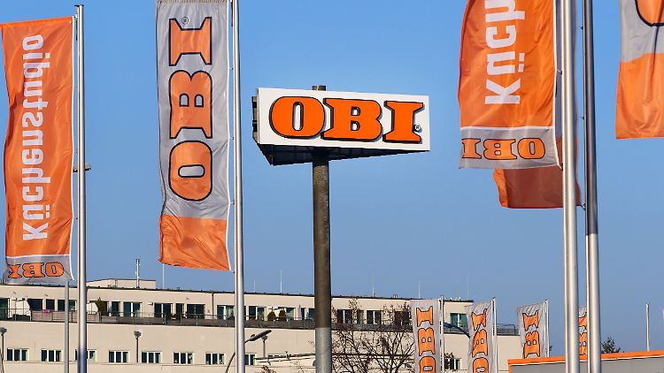 Schon Mitte März waren alle Märkte in Russland wegen des Ukraine-Kriegs geschlossen worden, nun sei die Obi-Gruppe nach der jüngsten Transaktion "weder direkt noch indirekt in Russland tätig".