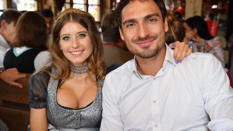 Halten mit ihrer Liebes-Soap Social Media auf Trab: die Eheleute Hummels.