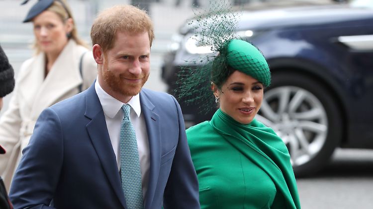 "Wir winkten, und sie haben zurückgewinkt", sagte ein Augenzeuge auf Schloss Windsor.
