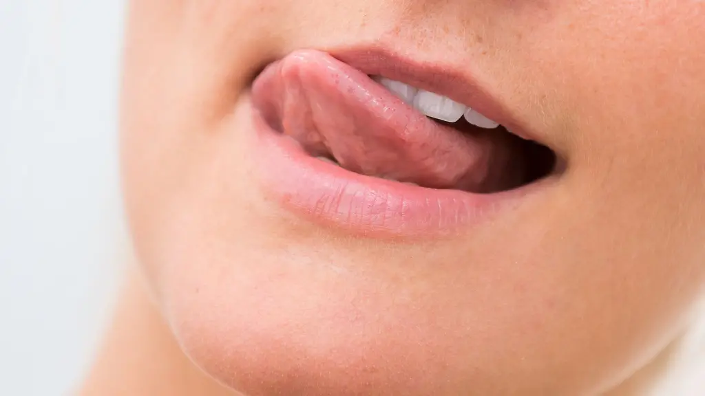 Unangenehm-Bei-einer-Glossodynie-sind-meist-die-vorderen-zwei-Drittel-der-Zunge-betroffen-die-Raender-und-die-Zungenspitze