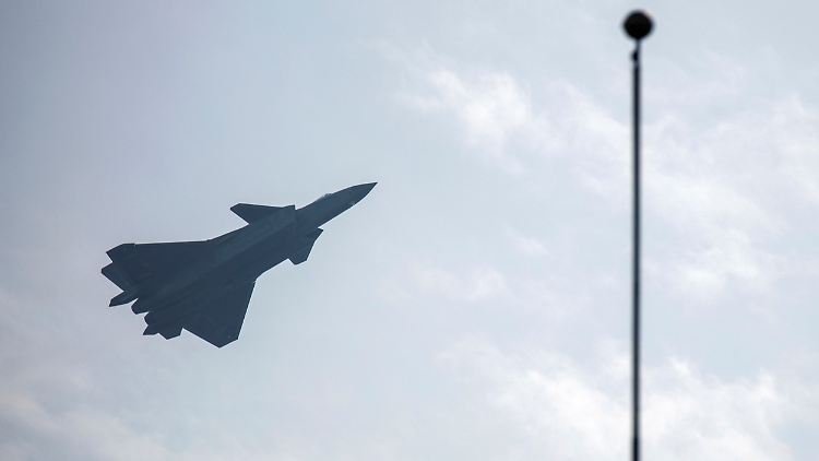 Ein Kampfjet der chinesischen Luftstreitkräfte.