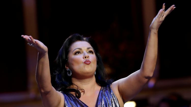 Nachdem sie den Krieg in der Ukraine verurteilt hatte, wird Anna Netrebko in der renommierten Opéra Monte Carlo auftreten. 
