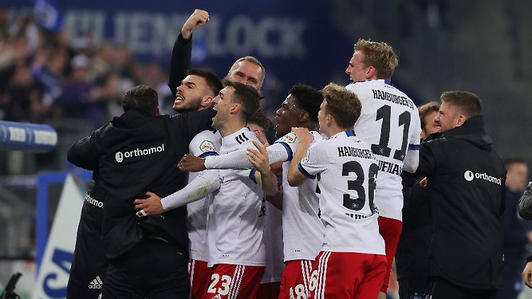 Dreimal durften die Hamburger gegen den KSC jubeln.