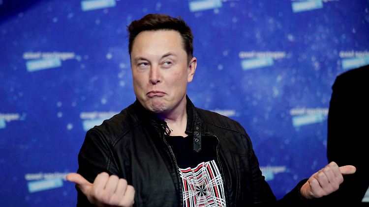 Will mit dem saudi-arabischen Staatsfonds über einen Tesla-Verkauf gesprochen haben: Elon Musk.