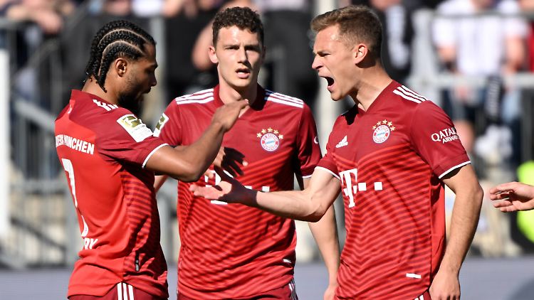 Serge Gnabry (links) traf für den FC Bayern.