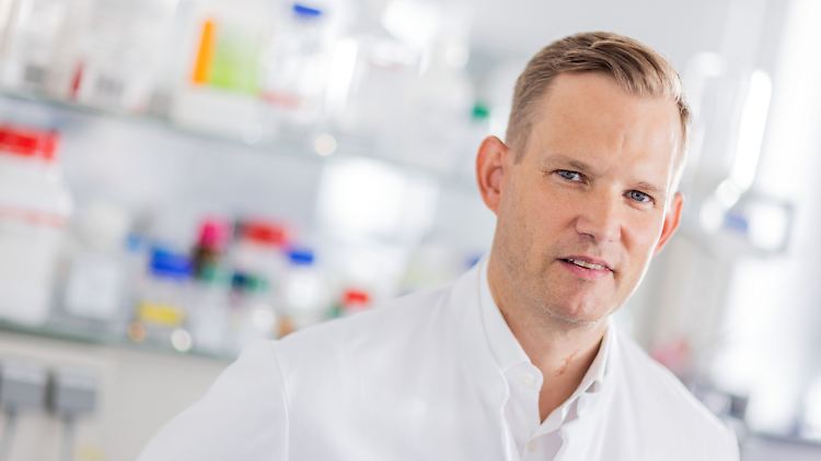Hendrik Streeck ist Direktor des Instituts für Virologie an der Uniklinik Bonn.