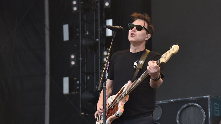 Vielleicht werde er diesmal "etwas Fröhliches" schreiben, so Hoppus.