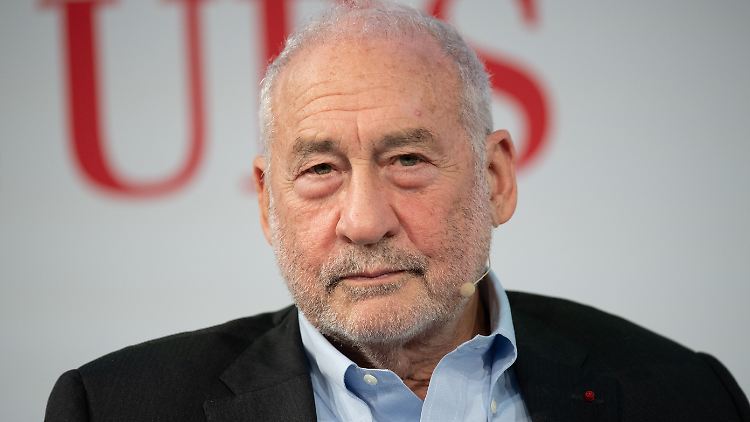 Joseph Stiglitz und andere Wirtschaftswissenschaftler fordern ein weltweites Vermögensregister, um Steuerhinterziehung und Geldwäsche leichter auf die Spur zu kommen.