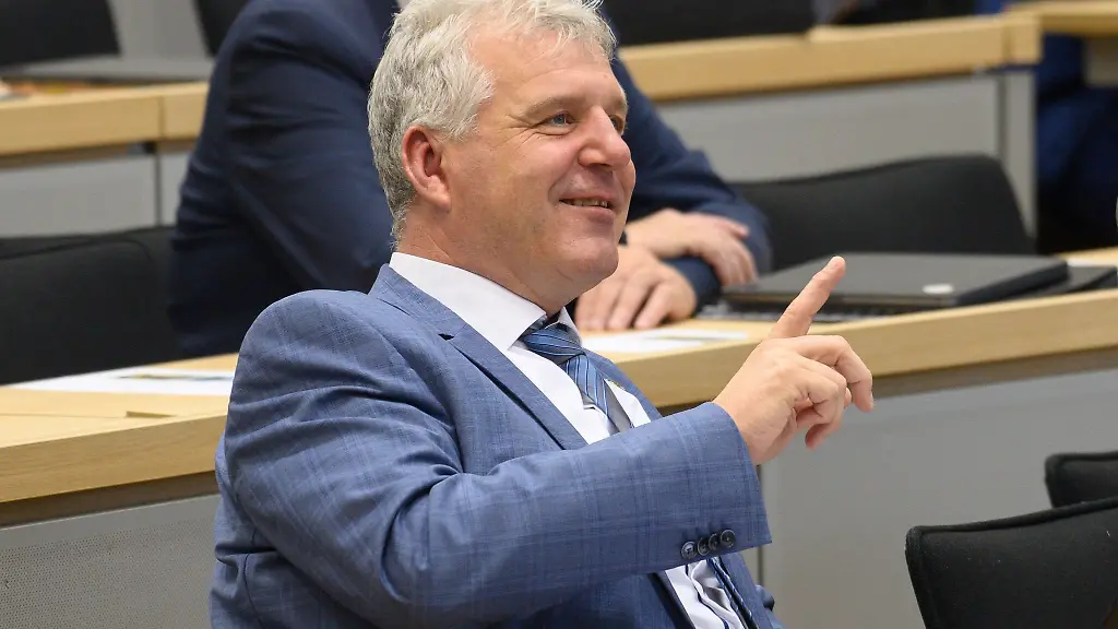 Kurze-Beine-kurze-Wege-Das-ist-CDU-Fraktionschef-Heuer-wichtig