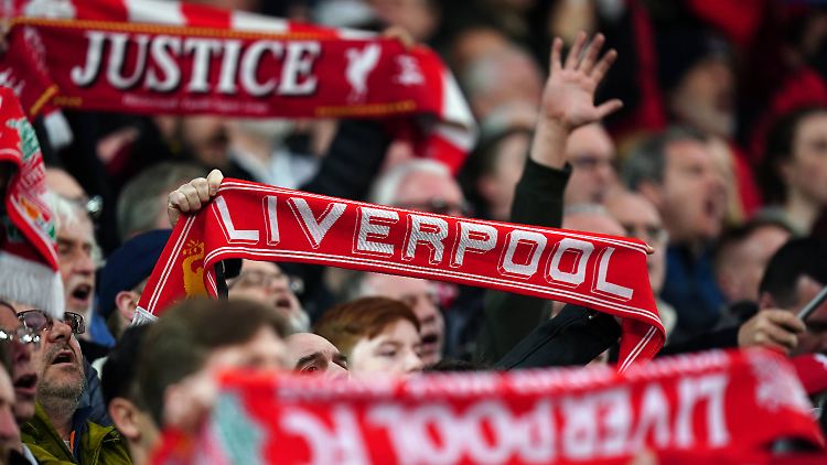 Die Fans des FC Liverpool senden ein Zeichen an Cristiano Ronaldo und seine Familie.