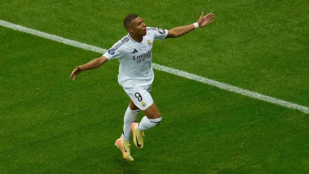 Kylian-Mbappe-hat-mit-Real-Madrid-seinen-ersten-Titel-gewonnen